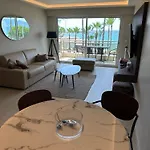 Front de mer, croisette,cannes,prés du Martinez