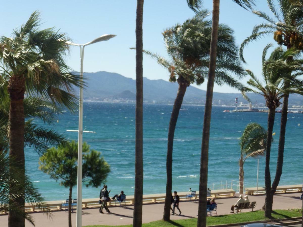Front De Mer, Croisette,cannes,prés Du Martinez *